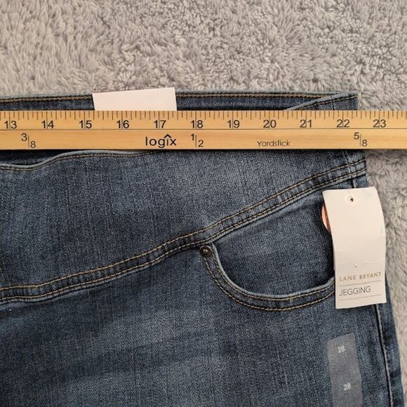 Lane Bryant Jegging Size 28 Wash High-Rise Flex Magic Waistband Distressed NWT - Picture 8 of 16